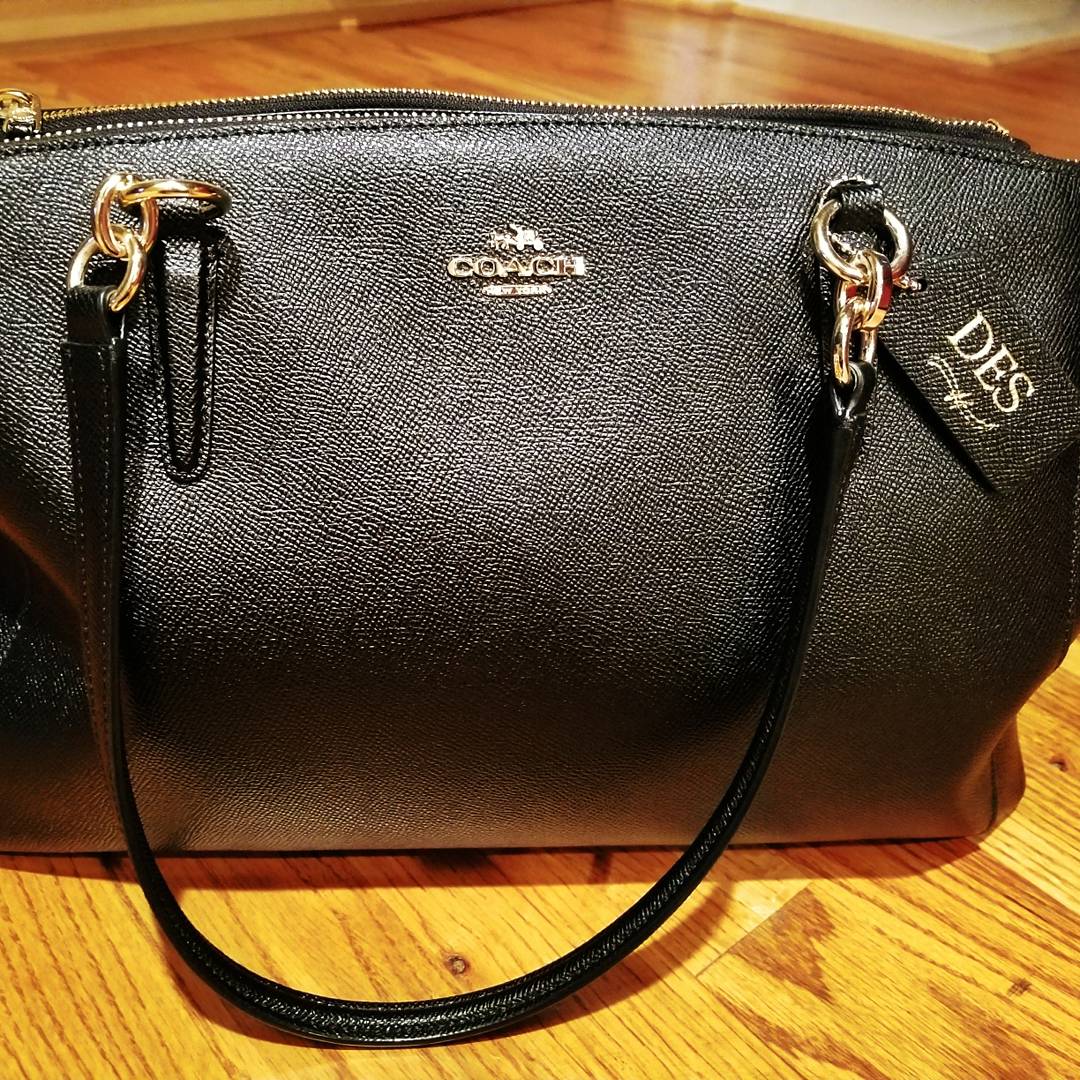 Monogrammed Bags, Handbags and Purses Are a Unique Gift